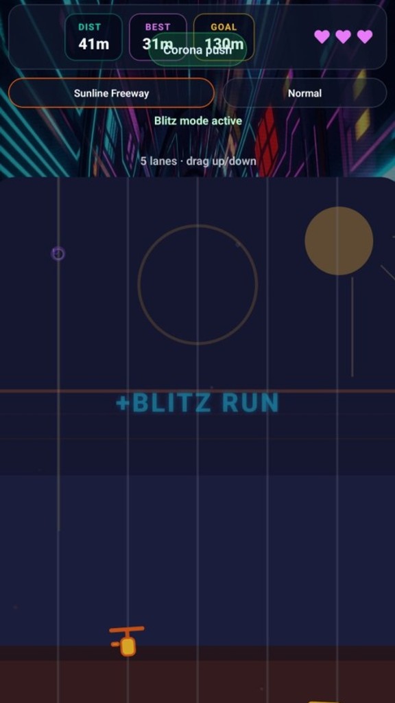 DodgeMaxxer gameplay on Sunline Freeway with Blitz mode, five lanes, and neon HUD